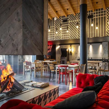 Apartment In Near Fornelet Cable Car